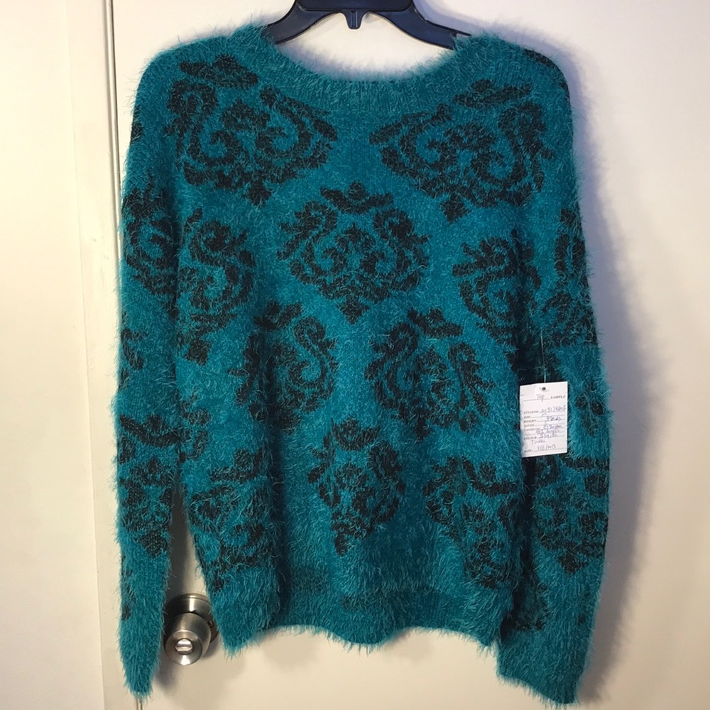 TEAL AND BLACK CREW NECK FUZZY (EYELASH) SWEATER